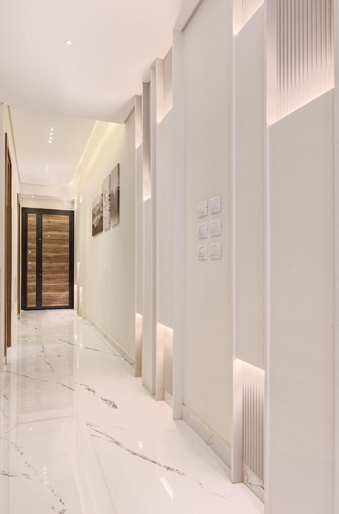 VESTA - Heliopolis Residence