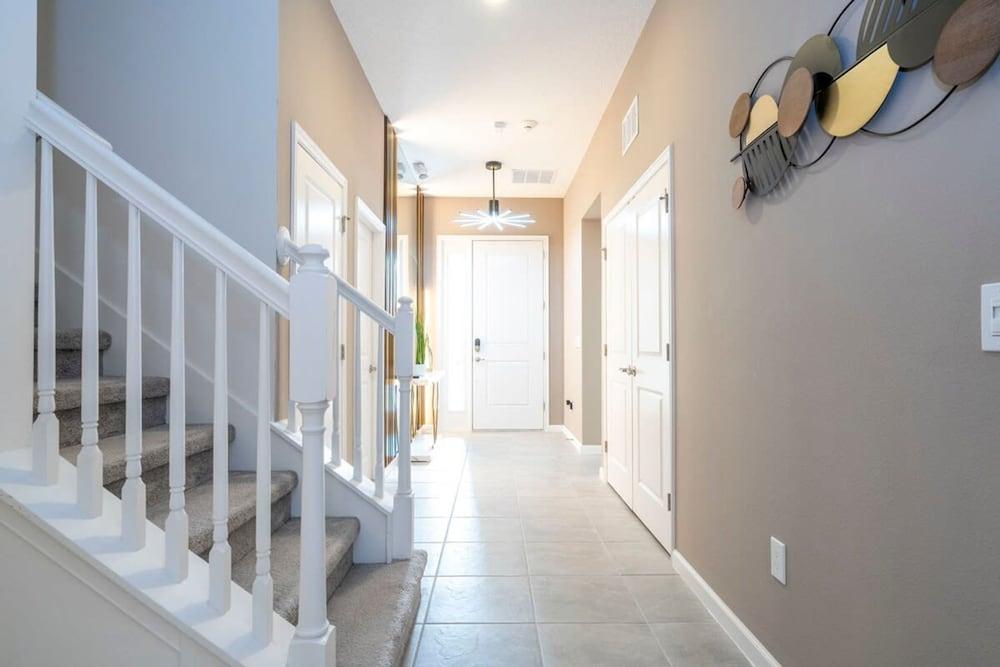 6163 Fantastic Home With 12bd