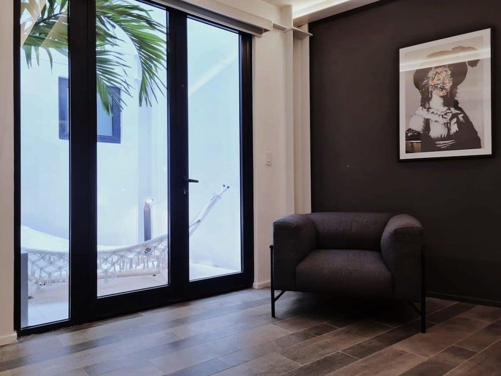 w Urban 1BR With Pool In Casco Antiguo