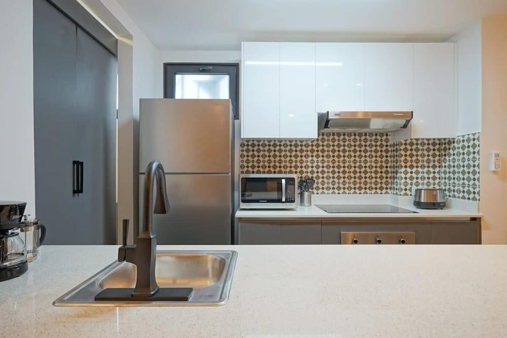 w Stunning 1BR in Casco Viejo