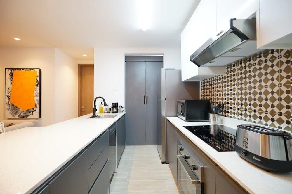 w Stunning 1BR in Casco Viejo