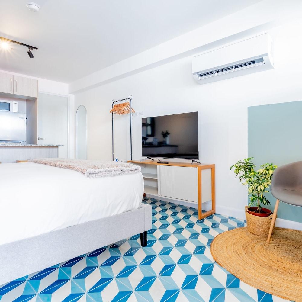 w Beautiful Loft in Santa Ana