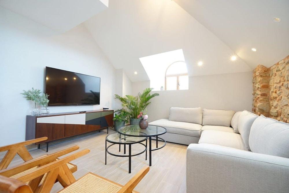 w Lovely 2BR in Casco Viejo