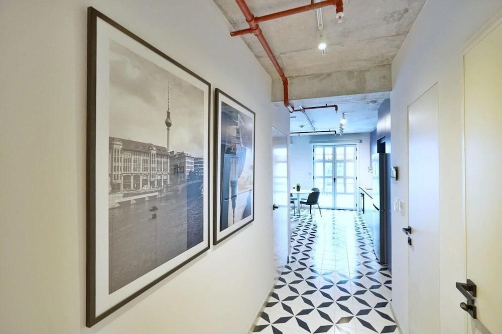 w Lively 2BR in Plaza Herrera