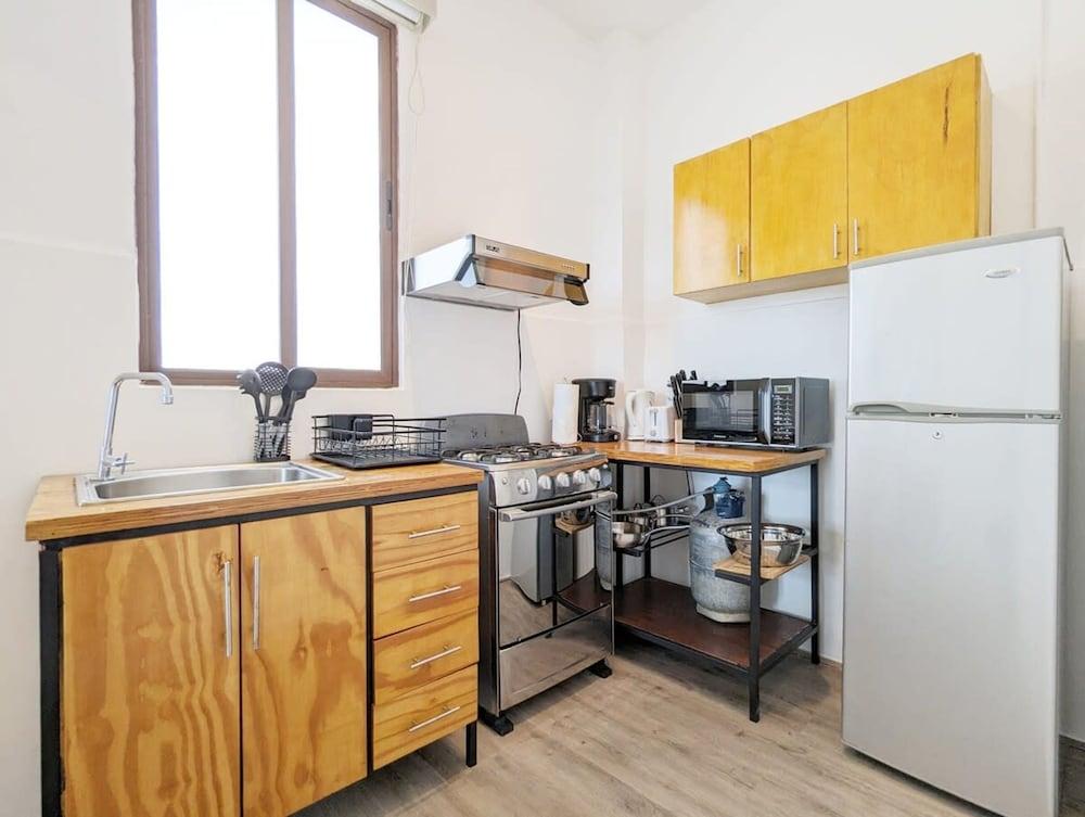 w Upscale 1BR in Casco Viejo