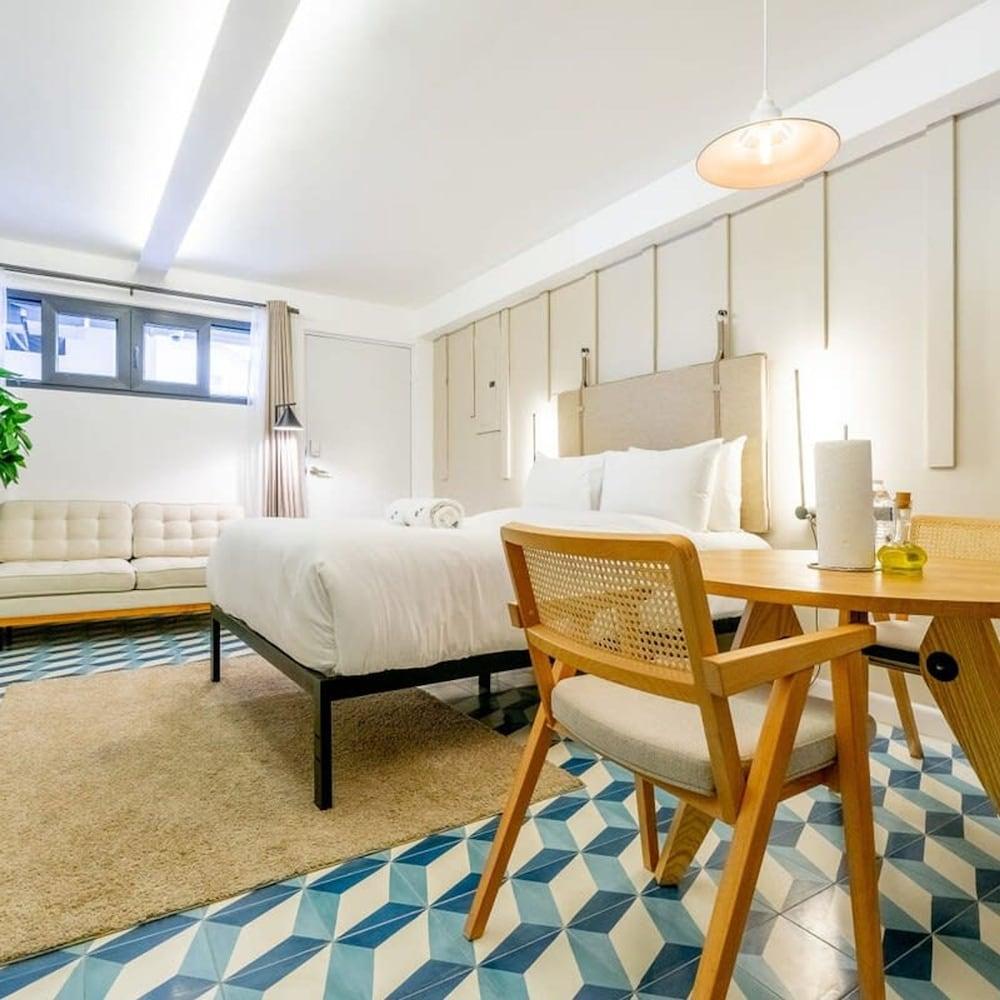 w Monochrome Loft in Santa Ana