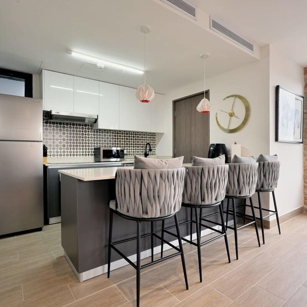 w Fancy 1BR With Private Rooftop in Casco Viejo