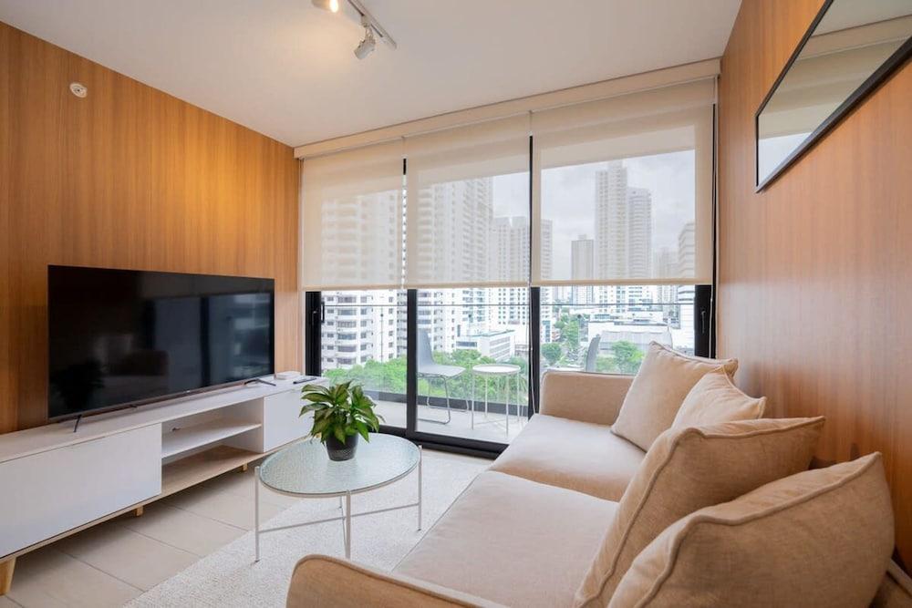 w Captivating 1BR in San Francisco