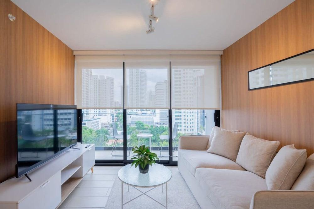 w Captivating 1BR in San Francisco