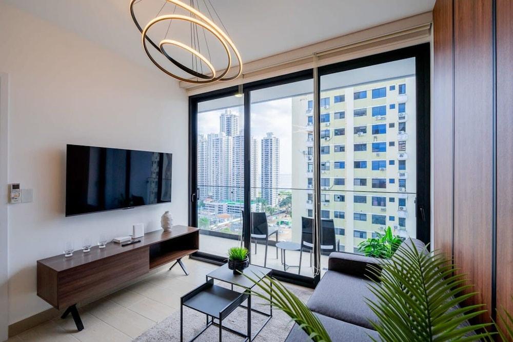 Tranquil 1BR Condo in San Francisco