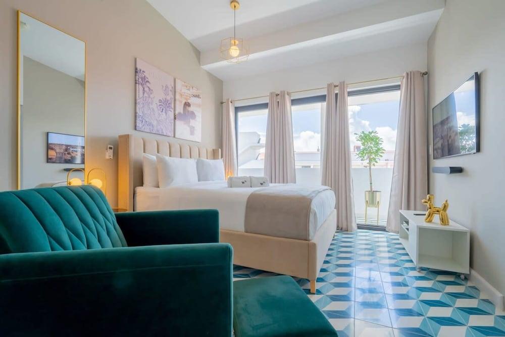 w Spectacular Loft in Santa Ana