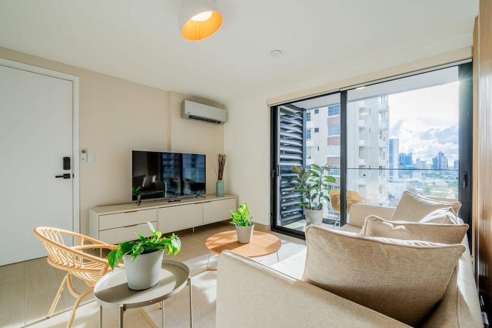 w Lovely 1BR in San Francisco