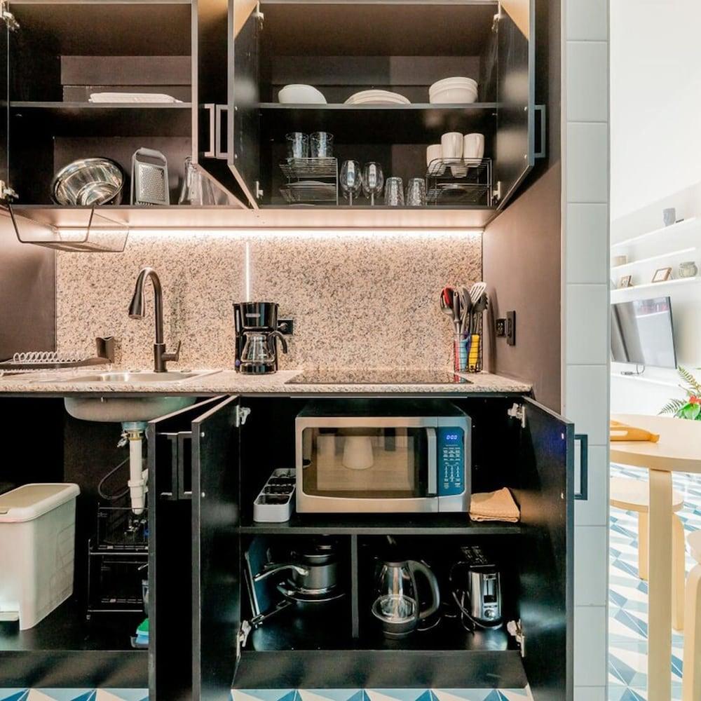 Great 1BR in Santa Ana