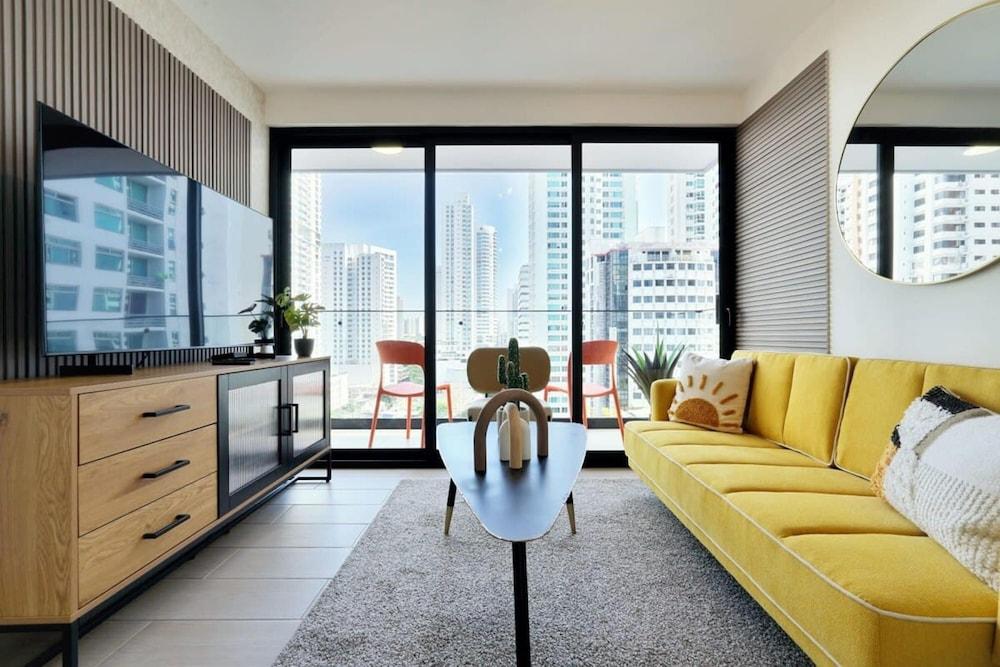 w Modern 1BR in San Francisco