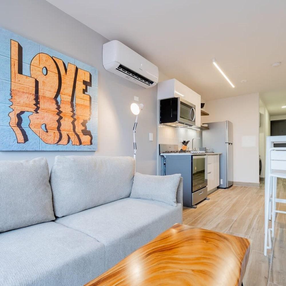 Amazing 1BR in Santa Ana