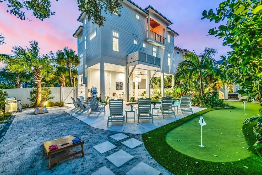 The Plaza in Siesta Key