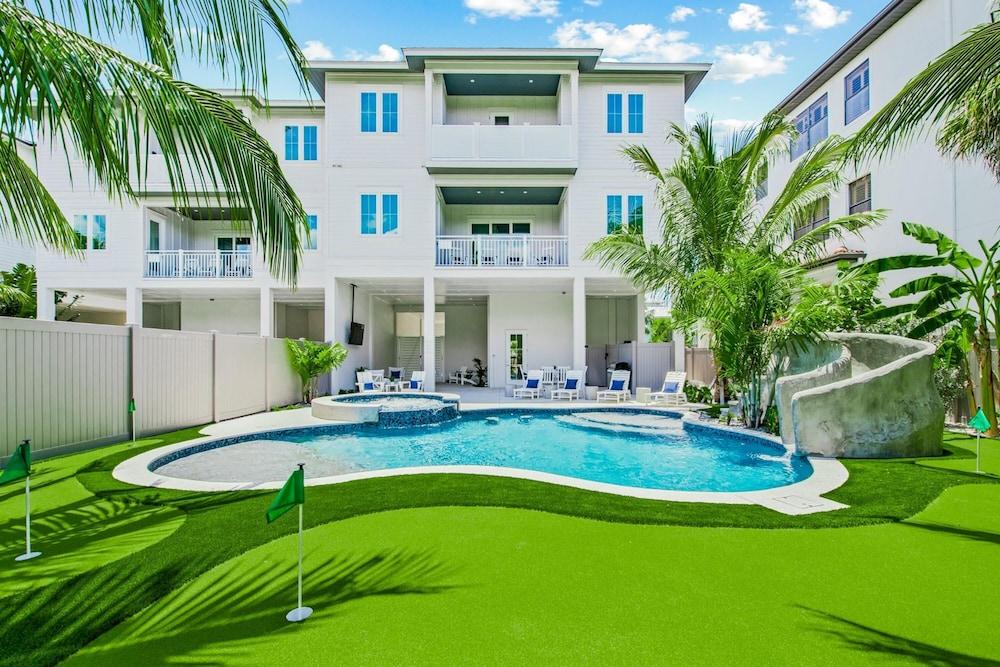 The 19th Hole in Siesta Key