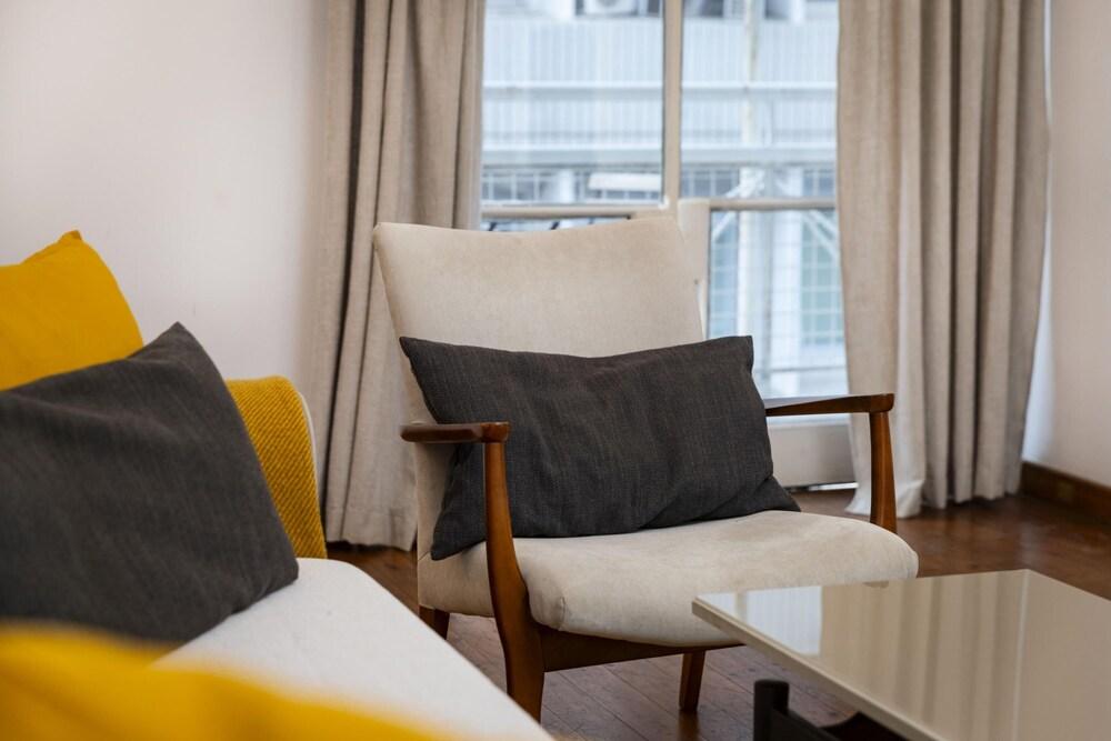 1-80 Collection Apt 202