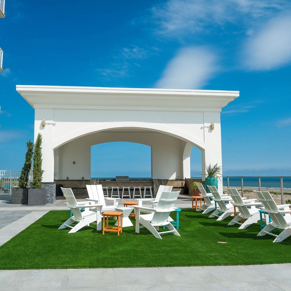 Sea it All Infinity Pool Ocean Views Steps From the Beach -- a Great Getaway