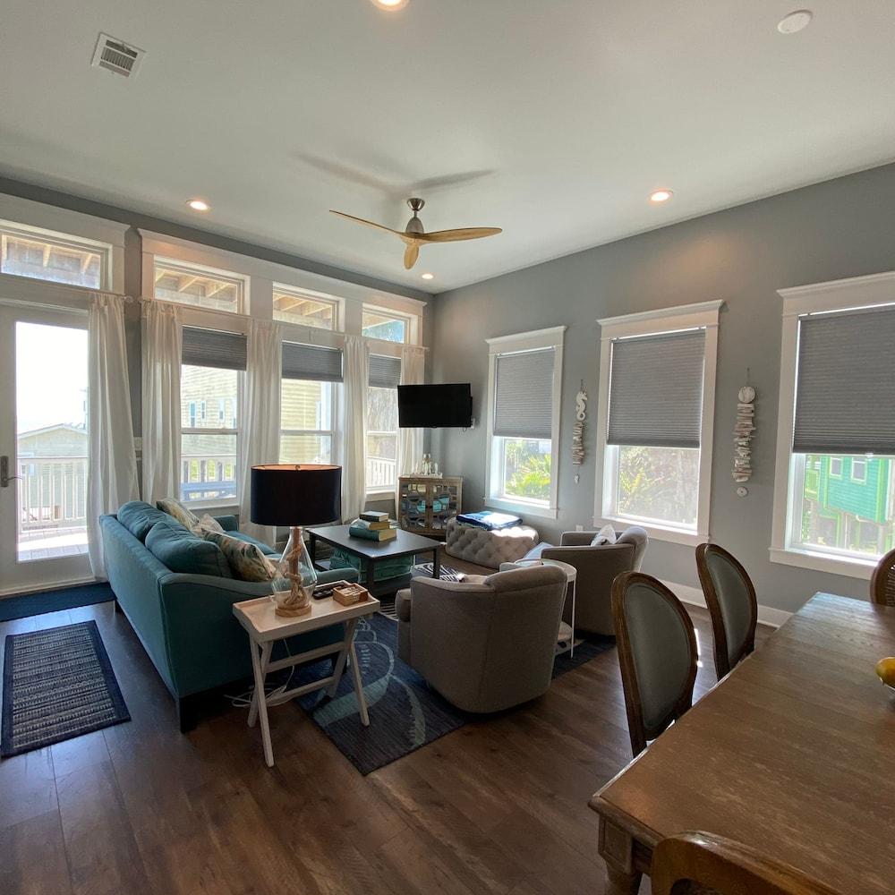 Beachside Paradise Retreat With Luxury