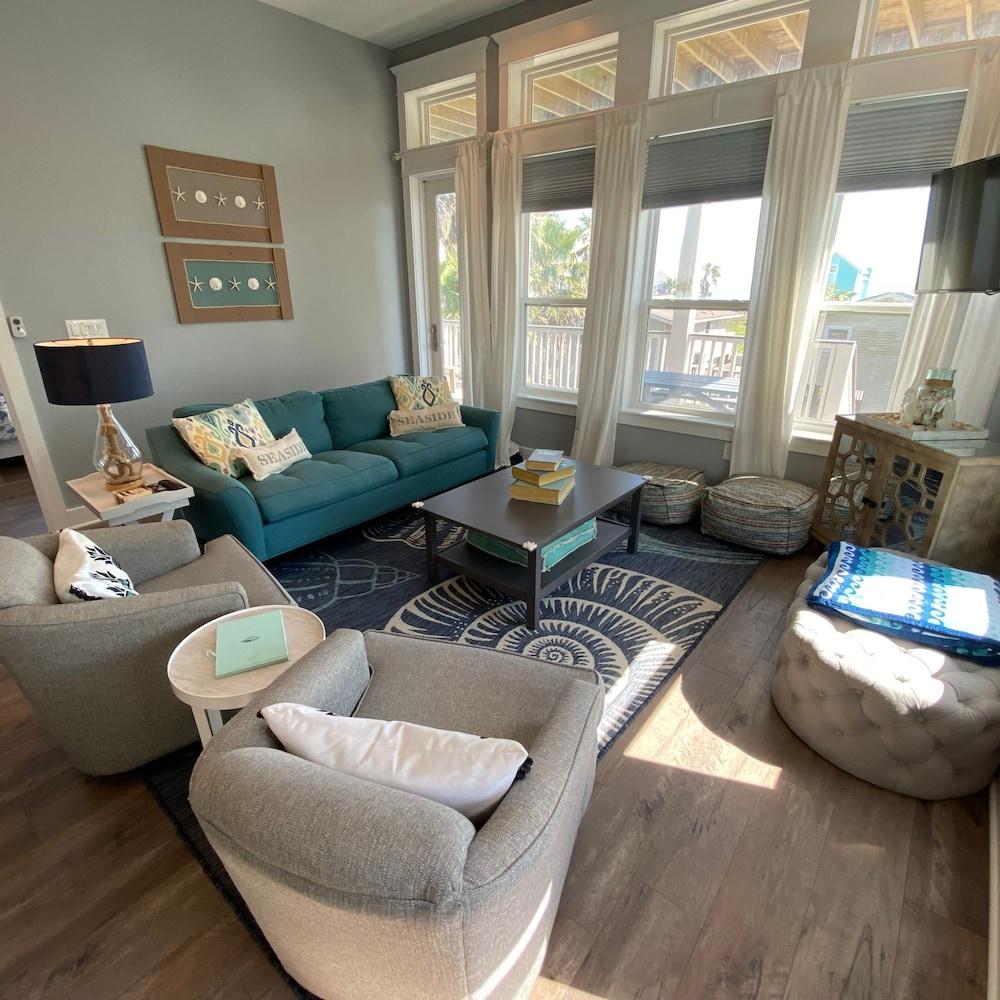 Beachside Paradise Retreat With Luxury