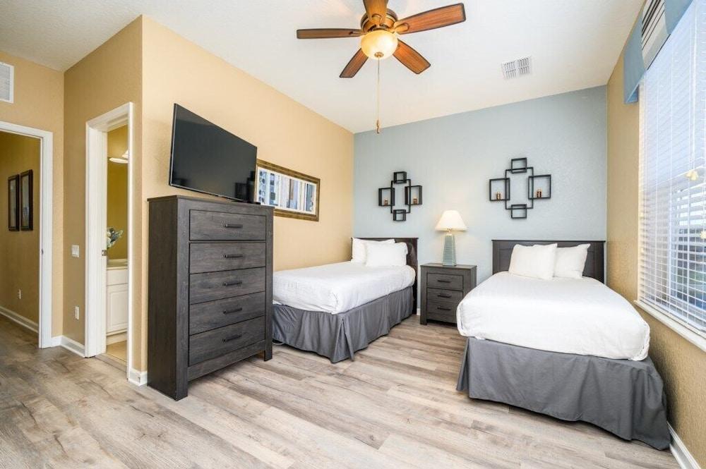 Beautiful Townhome, Vista Cay Resort Direct - 4010