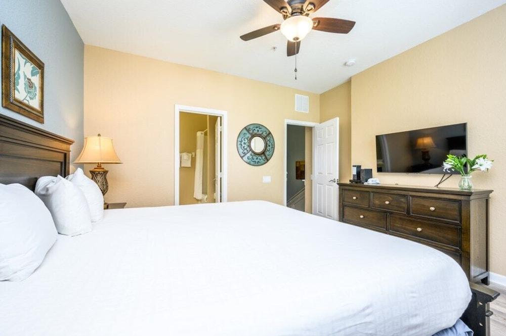 Beautiful Townhome, Vista Cay Resort Direct - 4010