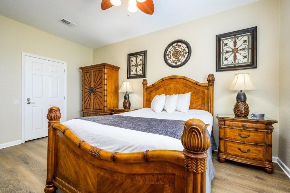 Beautiful Condo Vista Cay, Near Parks! - 3006