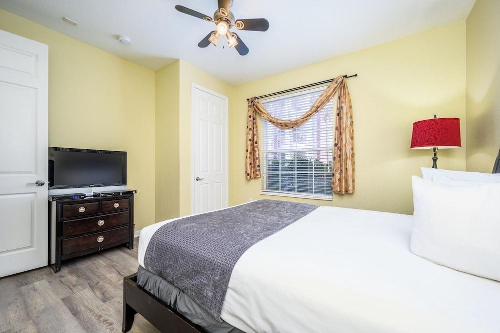 Epic Universe Large Condo With Pool Table, Vista Cay - 2003