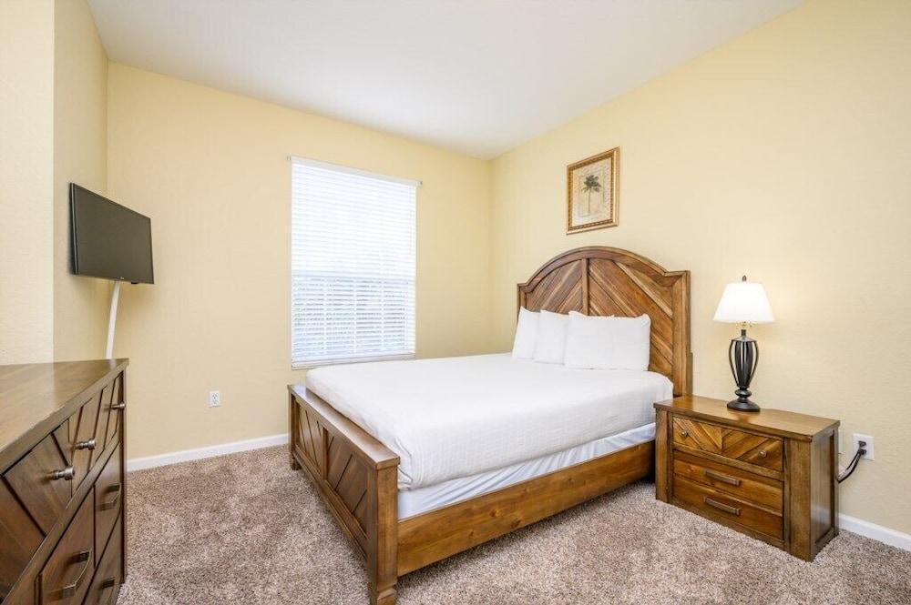 New Listing Beautiful Condo, Vista Cay - 3017