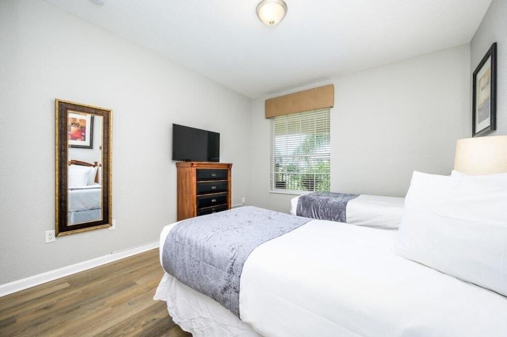 Epic Universe NEW Beautiful Lakeview Condo Near the Parks - 1026