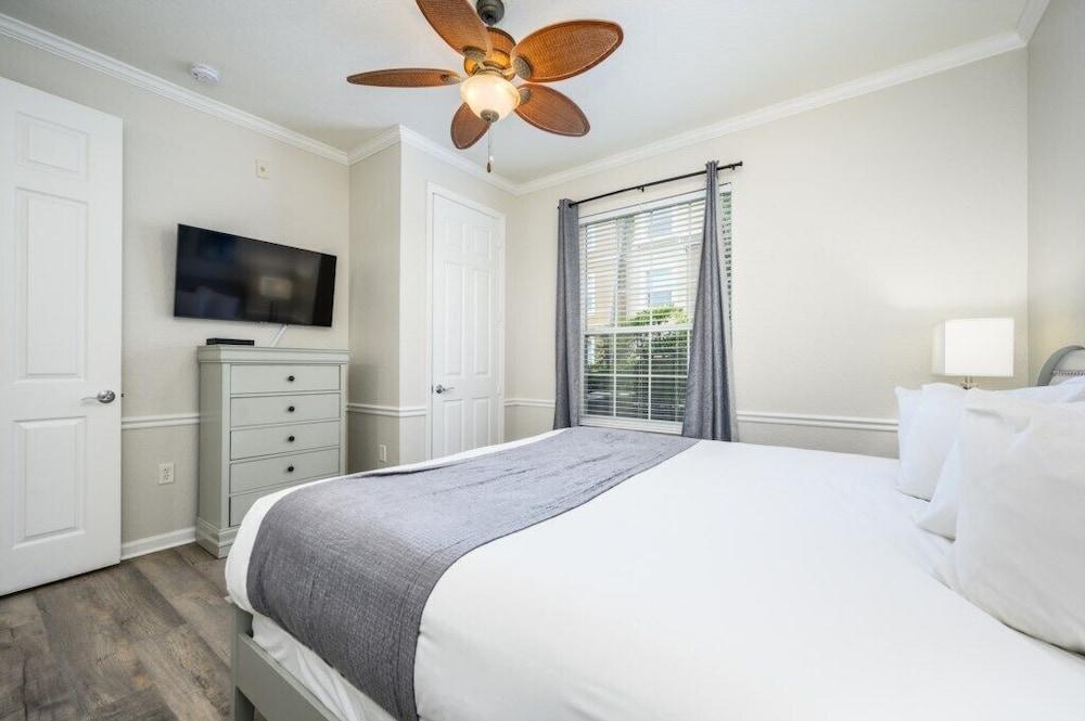 Epic Universe 4 Bedroom Plus, Lake View Condo, Vista Cay-1008