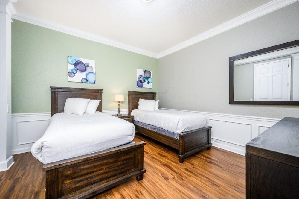 Epic Universe Family Fun Vista Cay Lakeview Condo - 1021