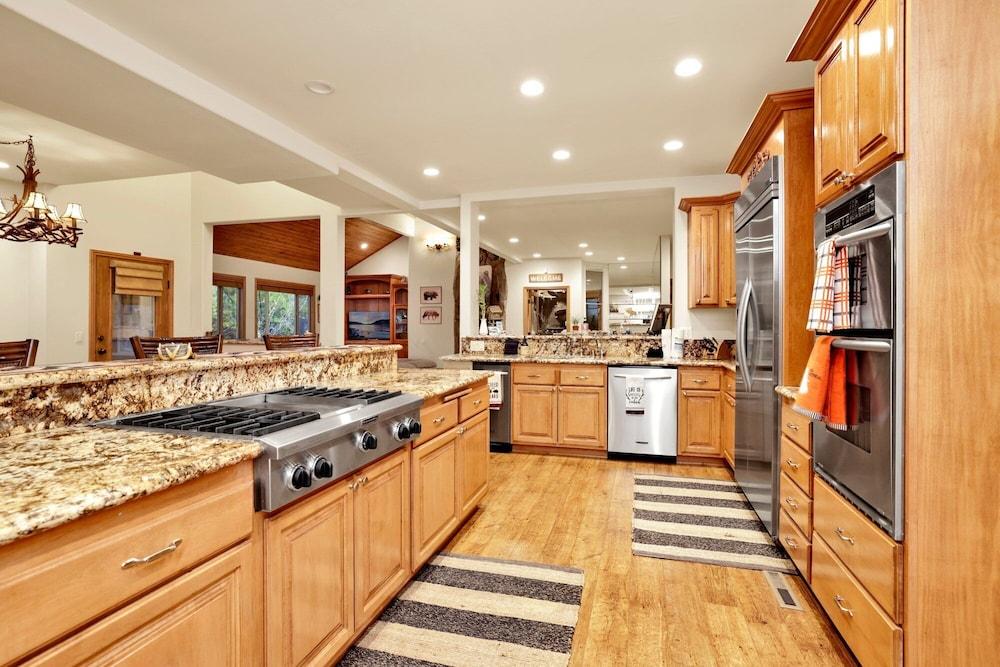 THE SPA AT Winterset #2282