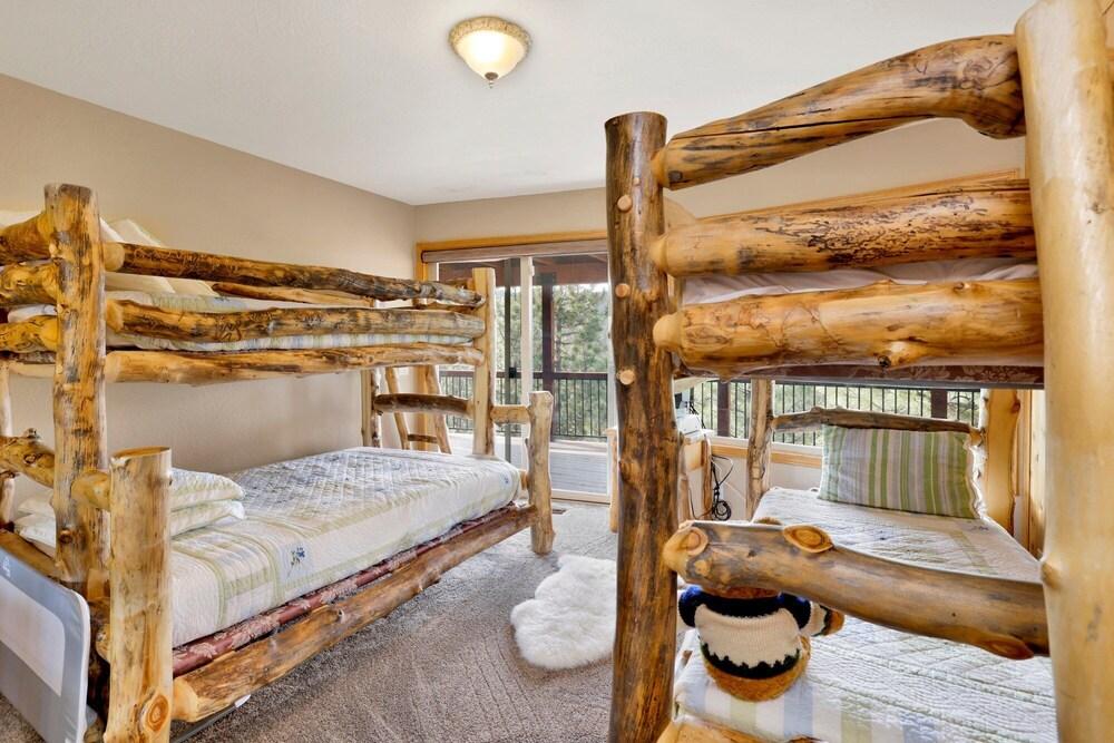 Menlo Slope View Chalet #2233