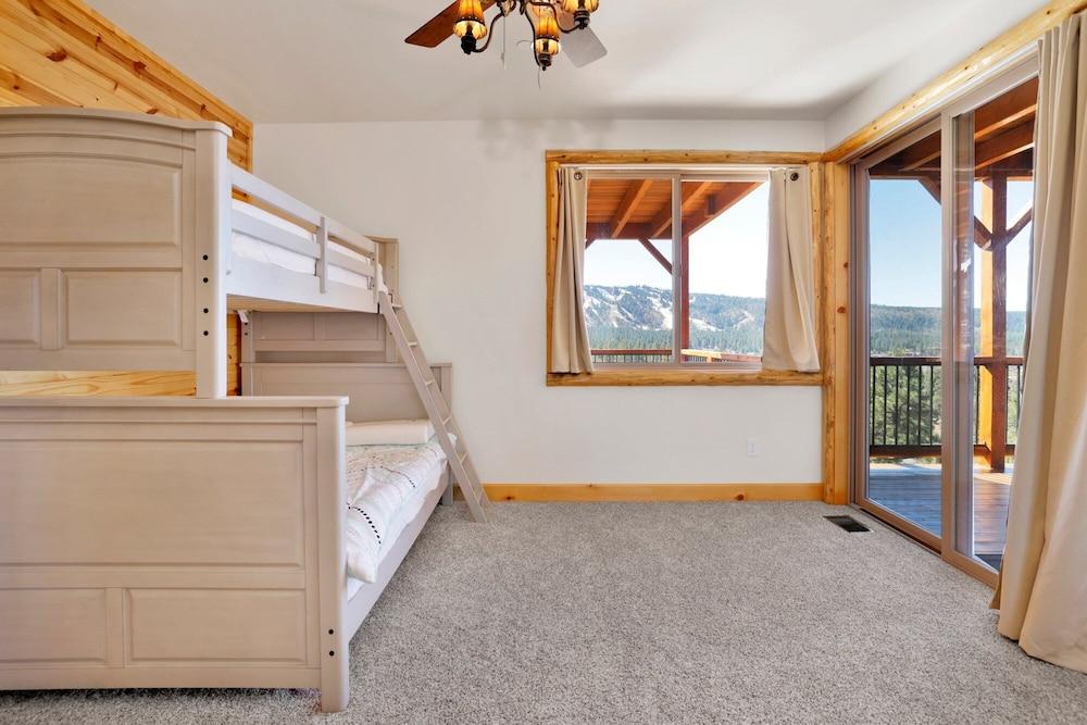 Golden OAK LOG Cabin #2206