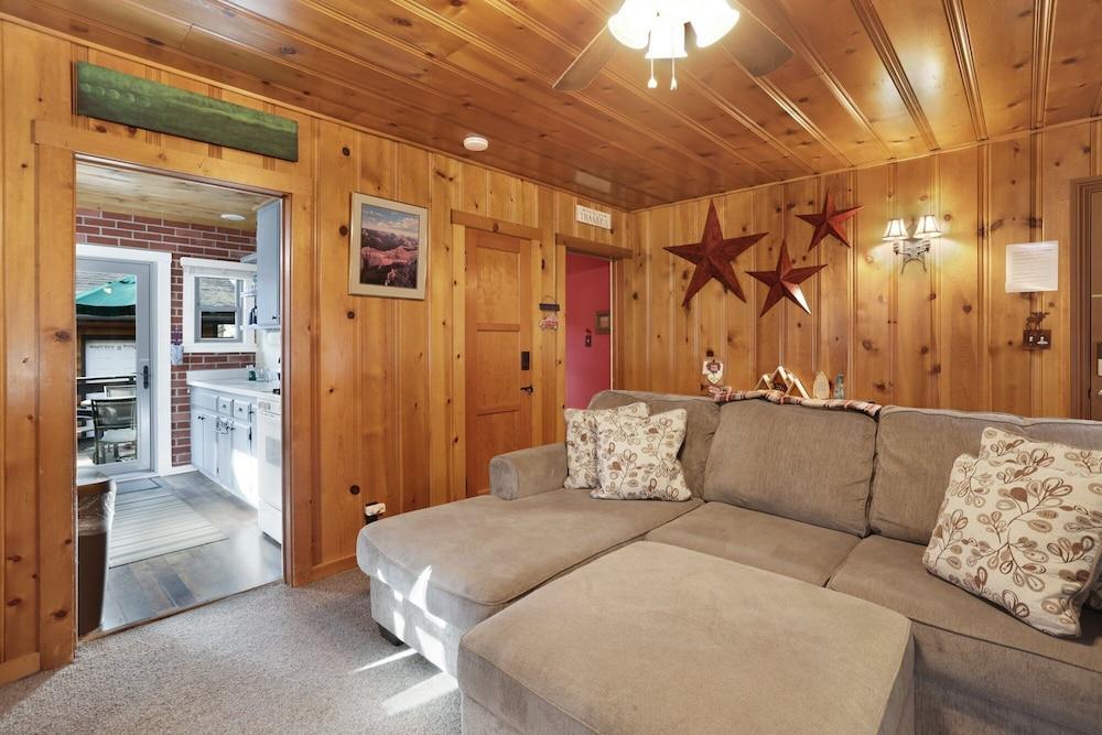 OLD School LOG Cabin #2340