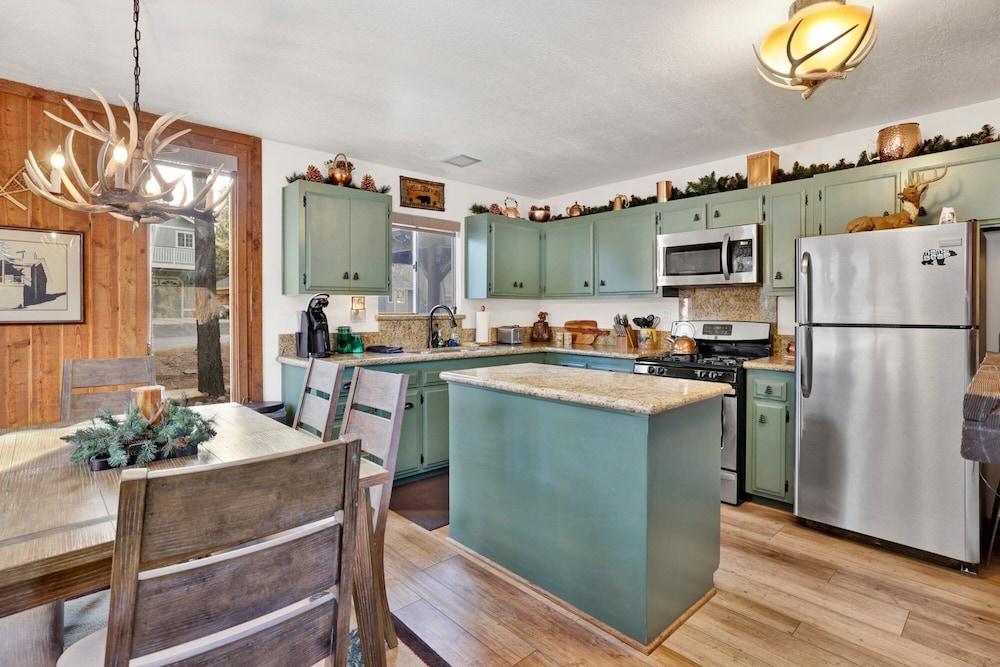 Mockingbird Mountain Getaway #2380