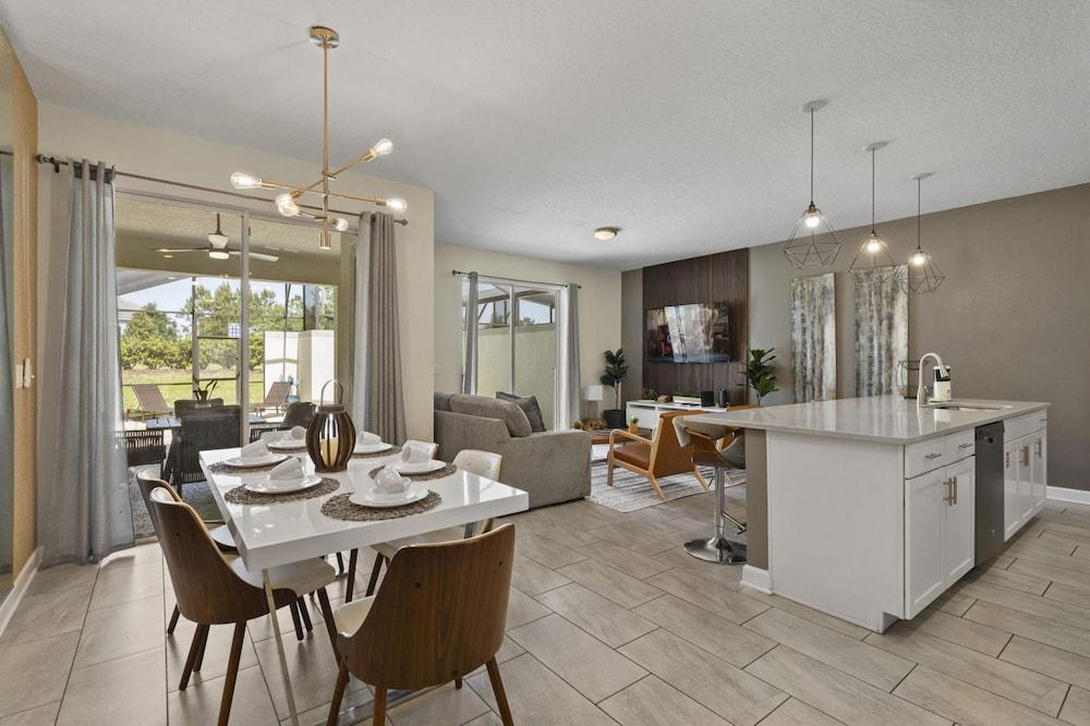 Charming Home With Themed Bedrooms Private Pool