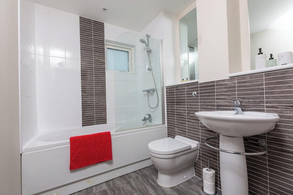 Meridian Bay Apartment