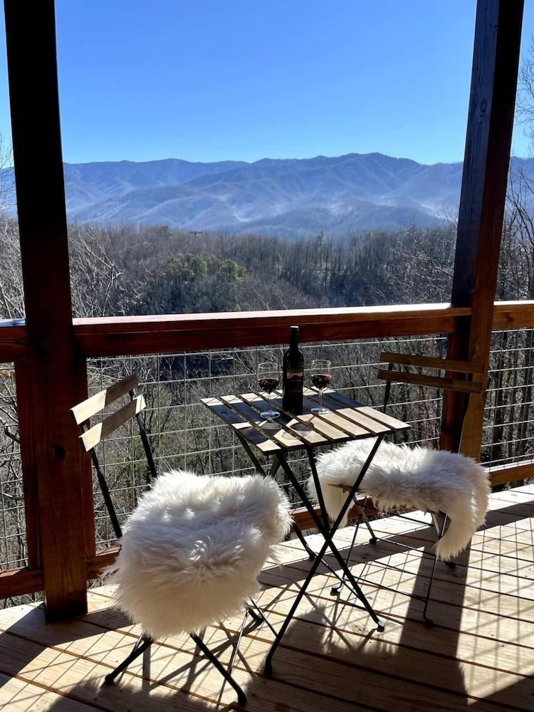 Brand New Chalet With Spectacular Views- Ursa Mons