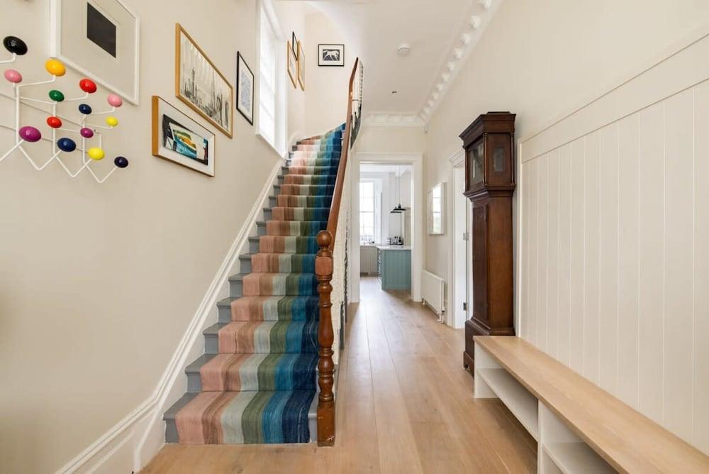 Elegant Primrose Hill Townhouse With Garden