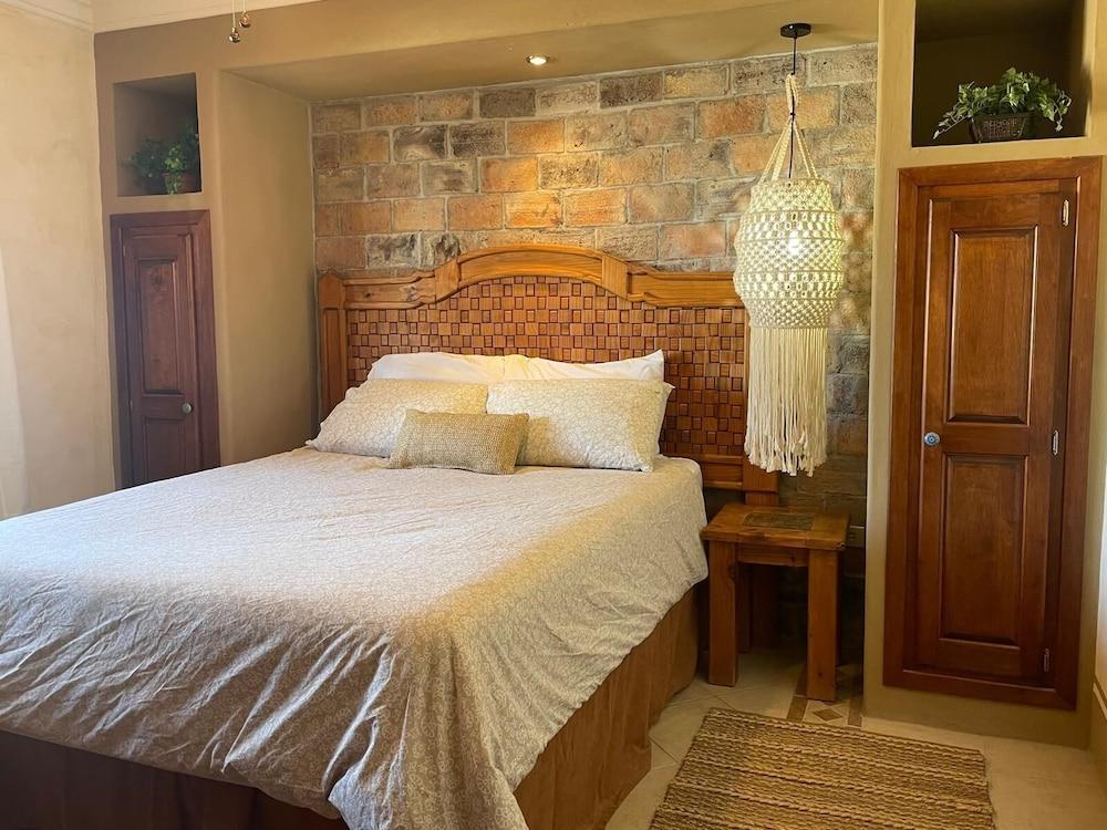 El Pueblo Condominiums by Rocky Host