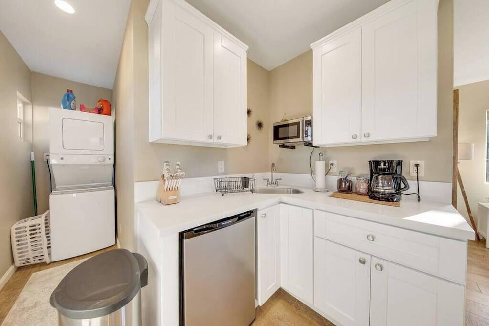 Trendy San Diego Home With Backyard and Firepit