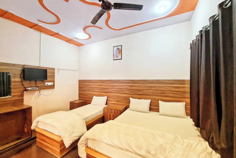 Goroomgo Sangam Palace Guest House Mathura