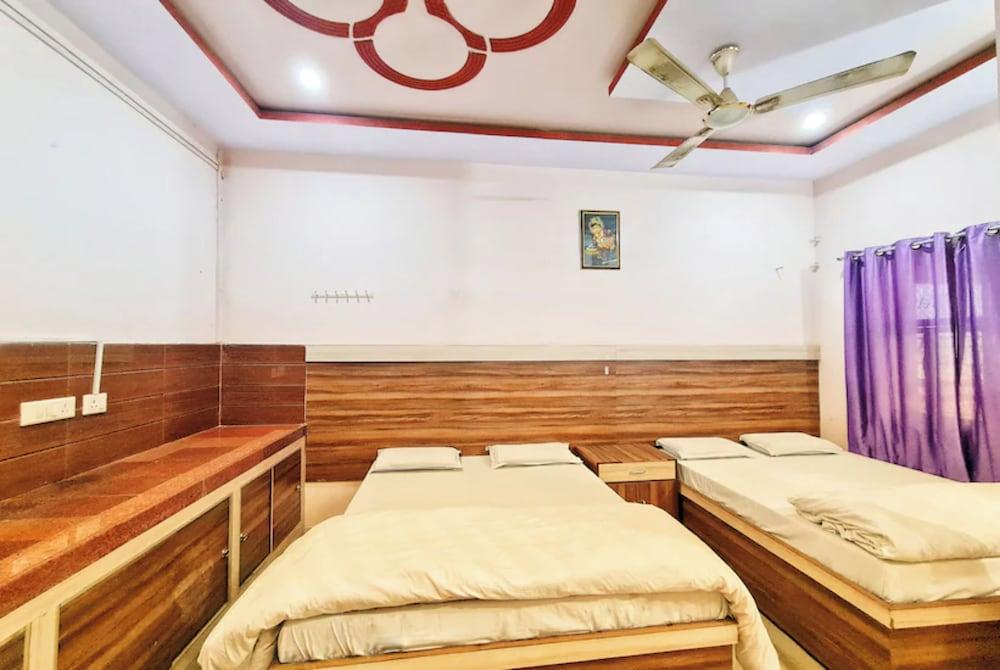 Goroomgo Sangam Palace Guest House Mathura