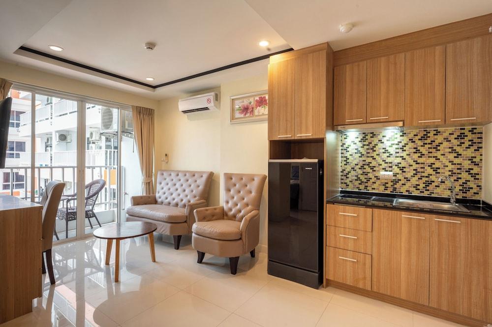 New Nordic Trend 4 by Apartwell