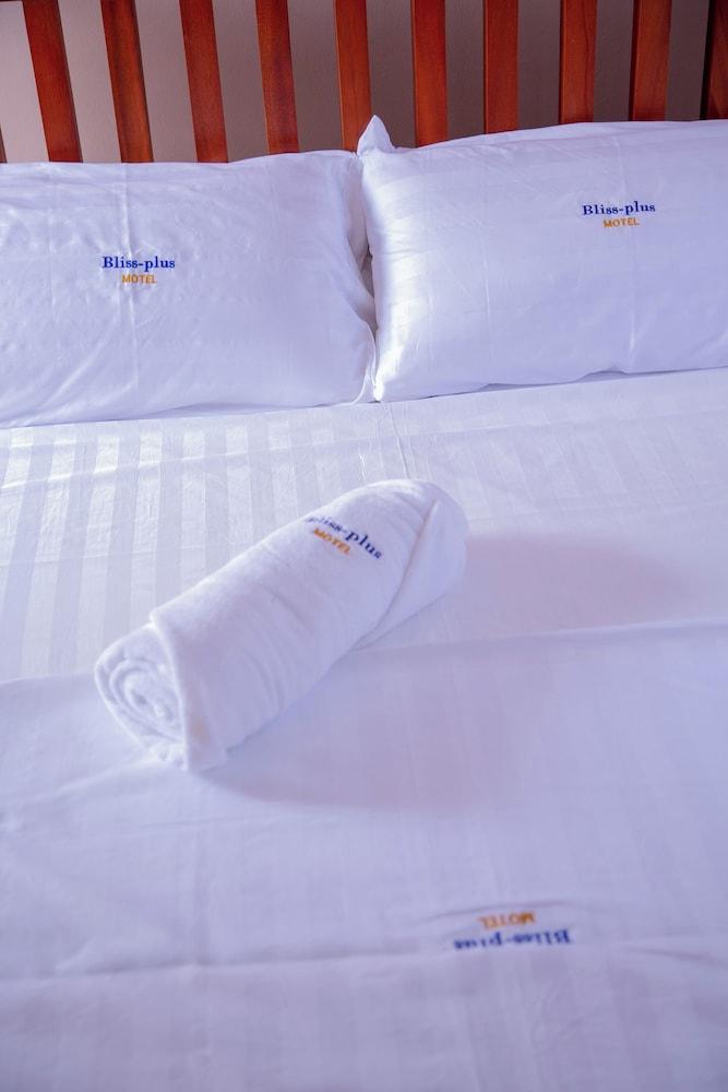 Bliss-plus Motel