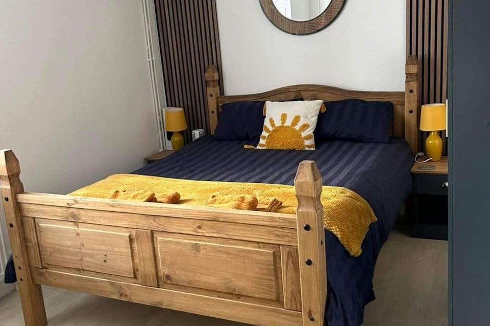 The Hideaway ll /enclosed Garden/quiet/central