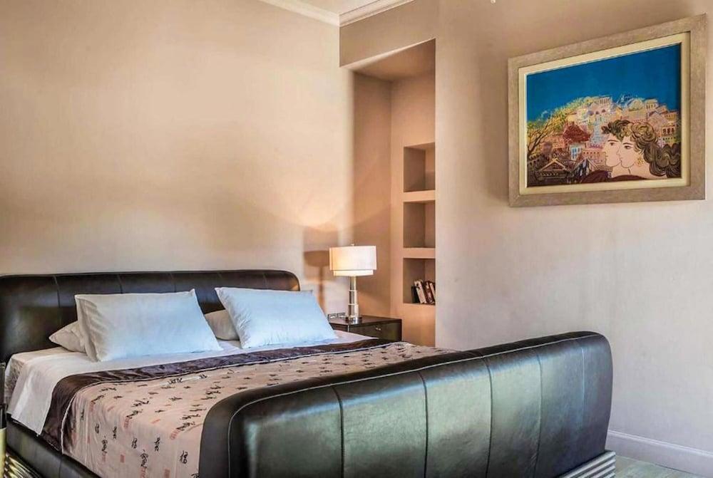 Villa Pomegranate Tree